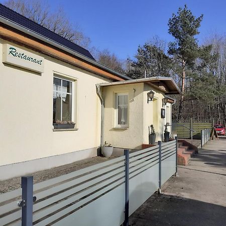 Hotel Waldperle Jarmen Esterno foto